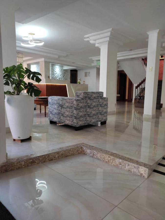 קיטו La Carolina Inn מראה חיצוני תמונה
