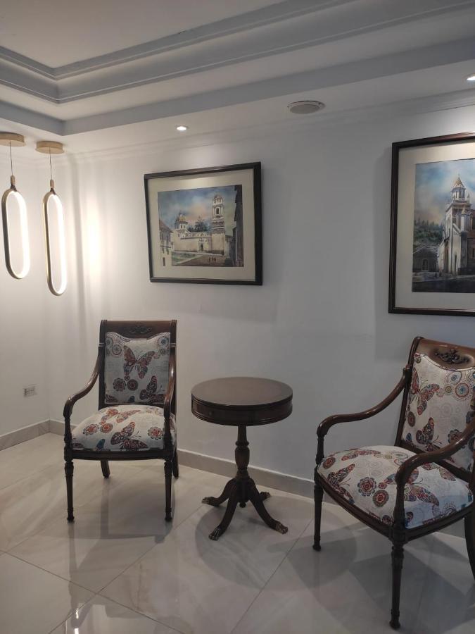 קיטו La Carolina Inn מראה חיצוני תמונה